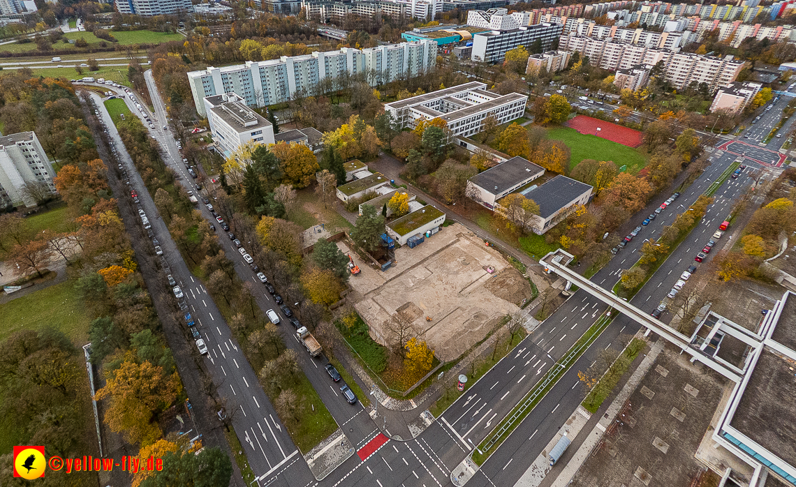 19.11.2022 - Luftbilder von der Baustelle an der Quiddestraße 'Haus für Kinder' in Neuperlach